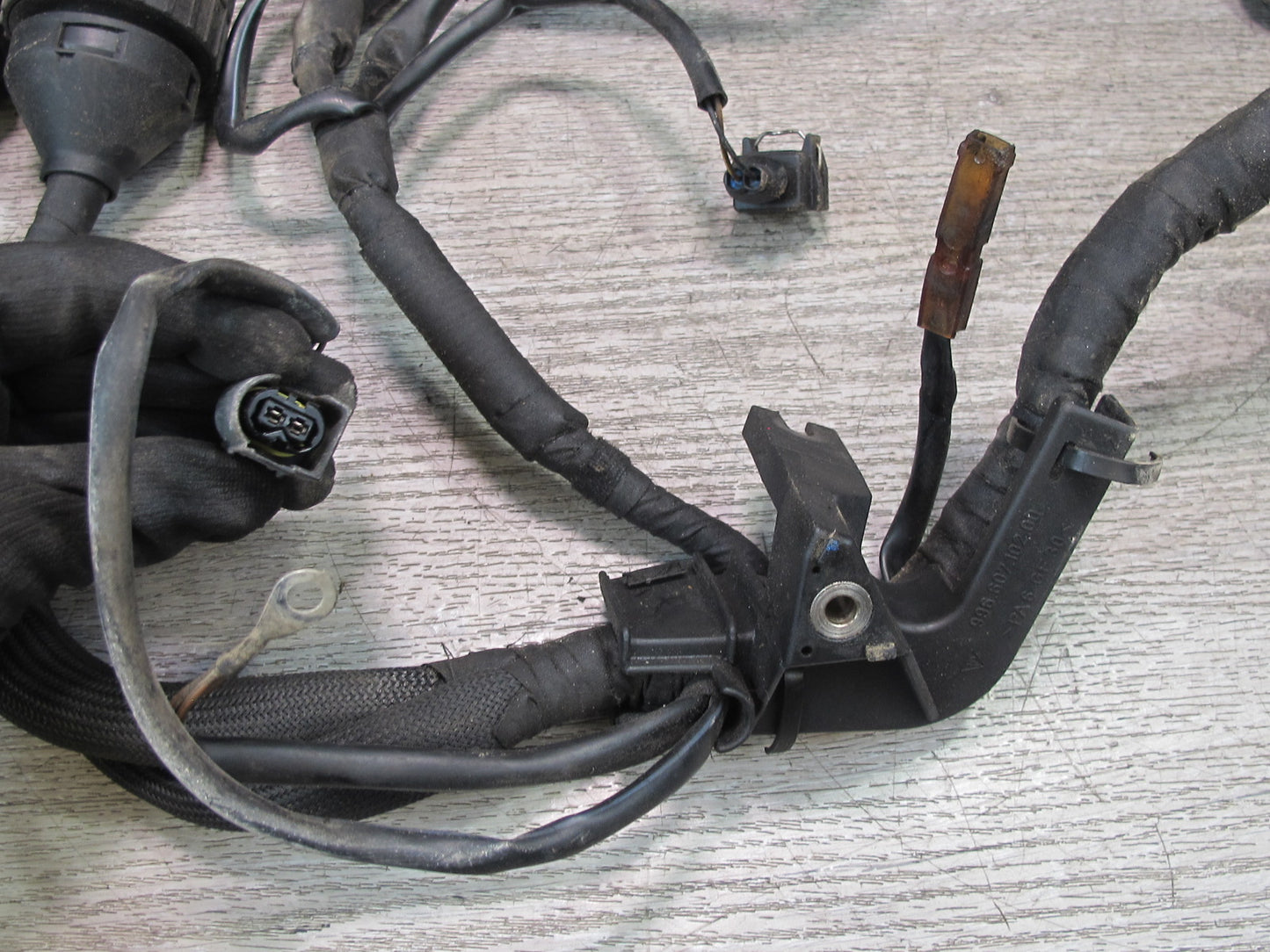 2004 Porsche 911 996 3.6L M96.03 RWD A/T Engine Motor Wire Harness Loom