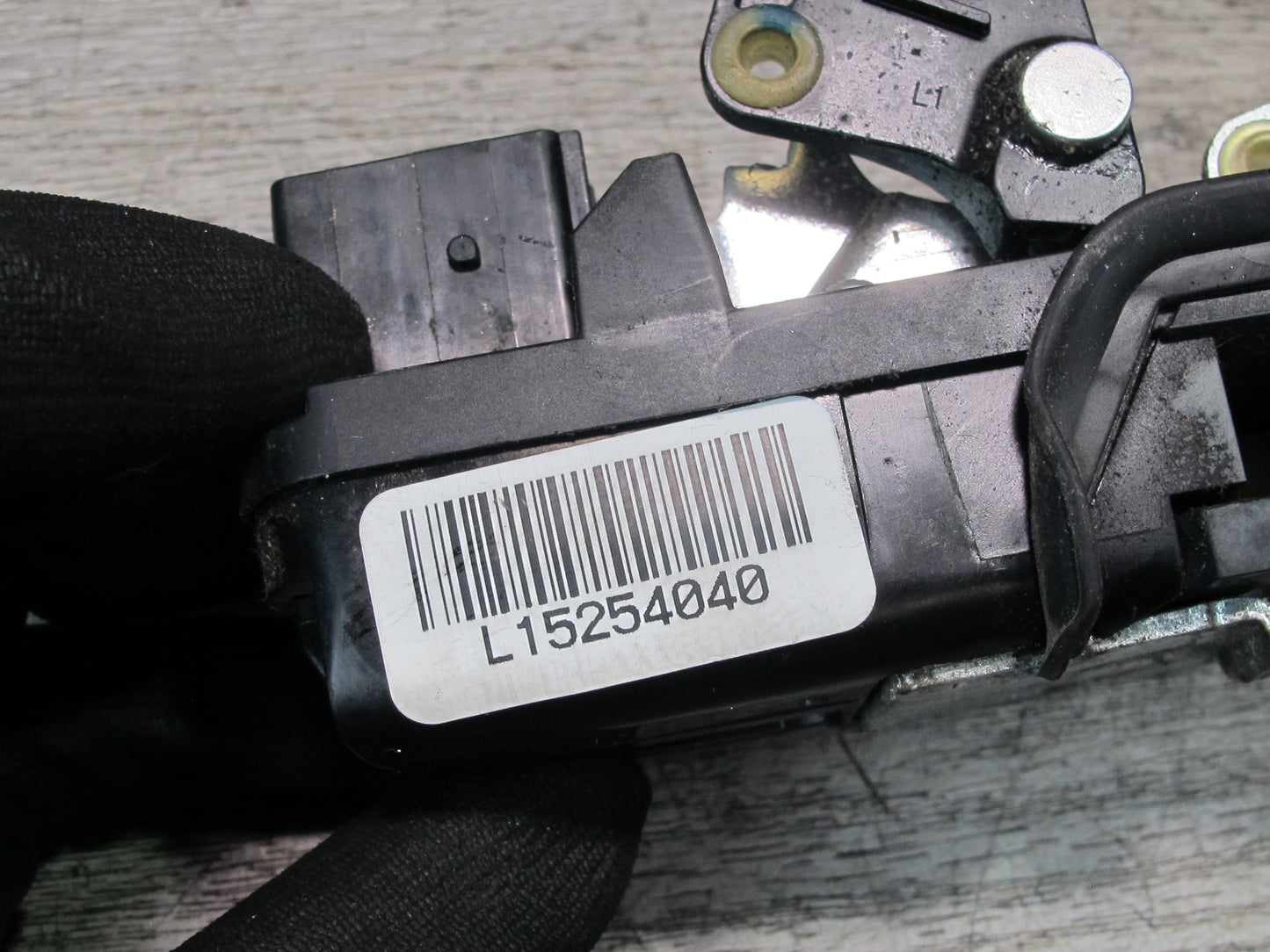 2003-2007 Hummer H2 Front Left Driver Side Door Lock Latch Actuator 15254040