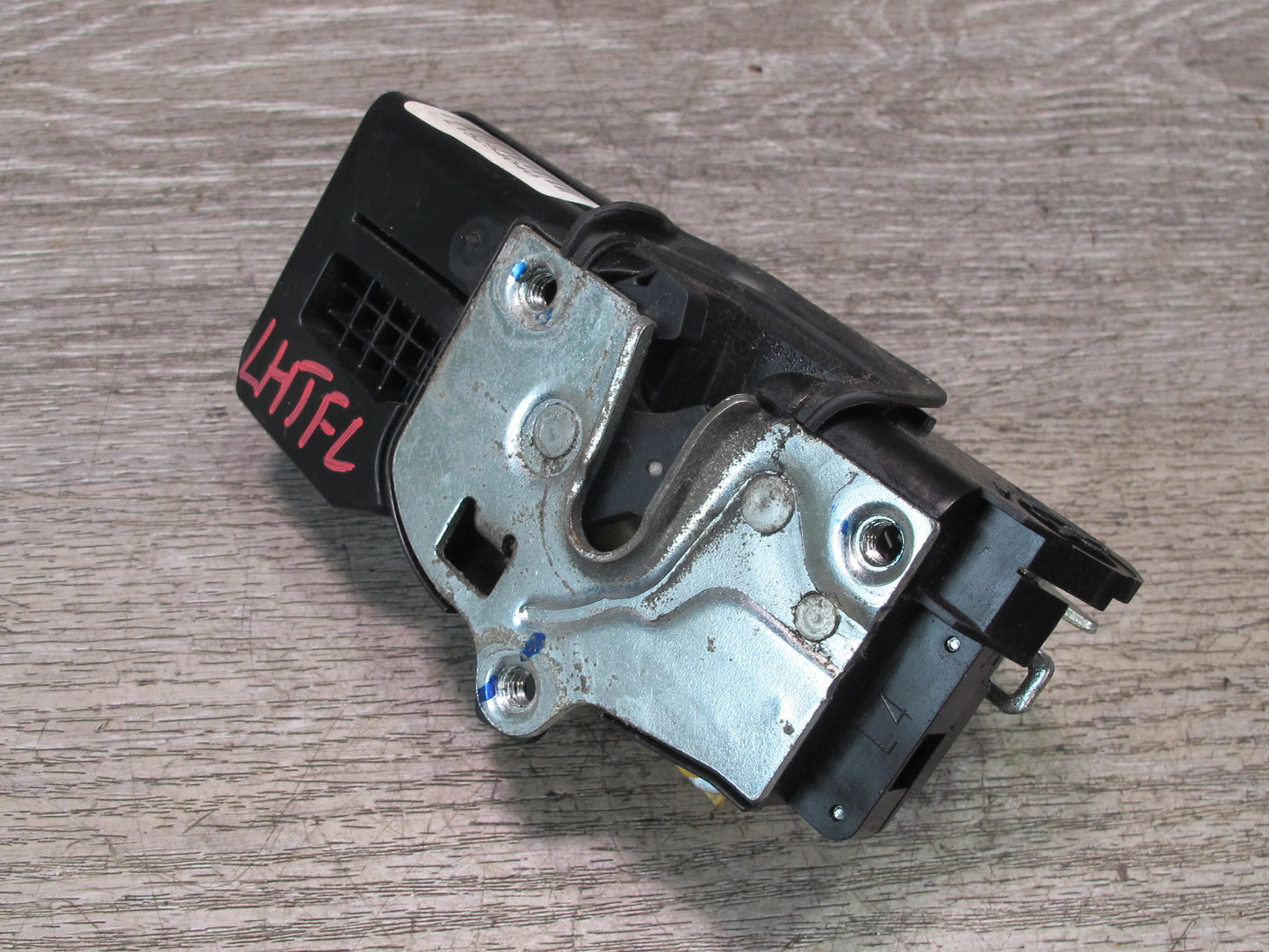 2003-2007 Hummer H2 Front Left Driver Side Door Lock Latch Actuator 15254040