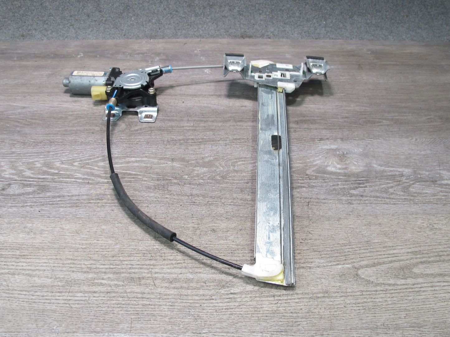 2003-2009 Hummer H2 Rear Left Door Window Regulator w Motor