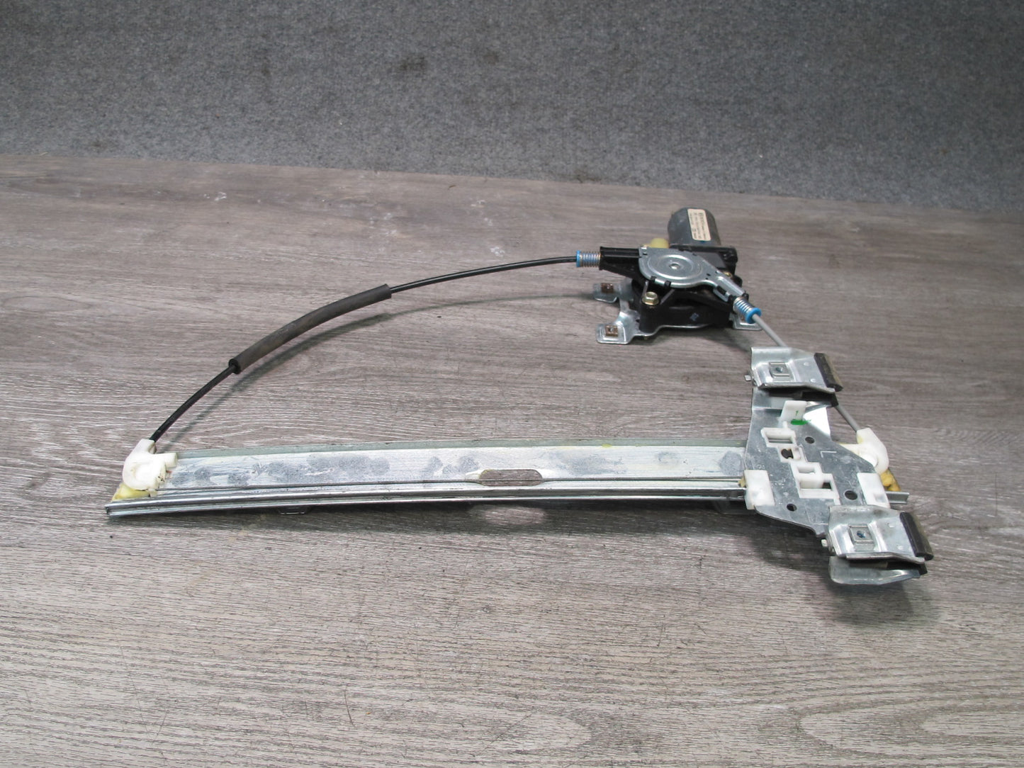 2003-2009 Hummer H2 Rear Left Door Window Regulator w Motor