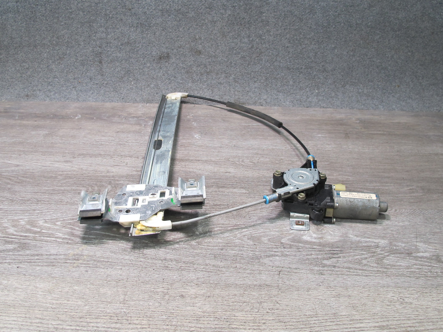 2003-2009 Hummer H2 Rear Left Door Window Regulator w Motor