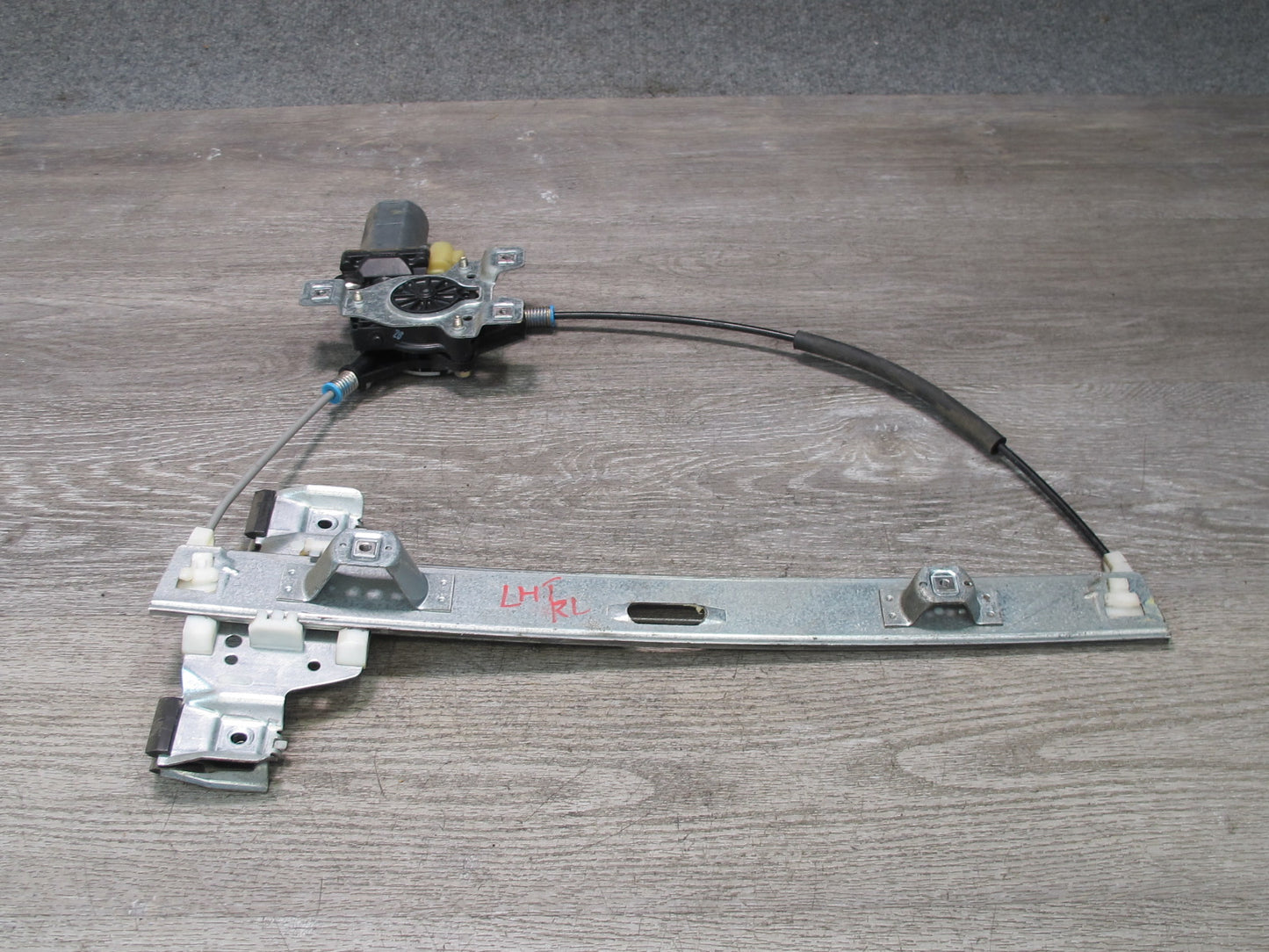 2003-2009 Hummer H2 Rear Left Door Window Regulator w Motor