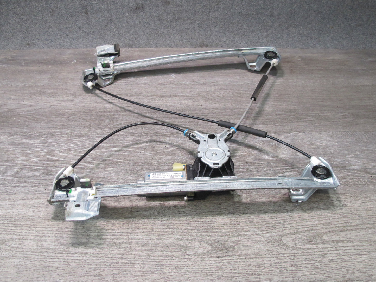 2003-2009 Hummer H2 Front Right Door Window Regulator w Motor