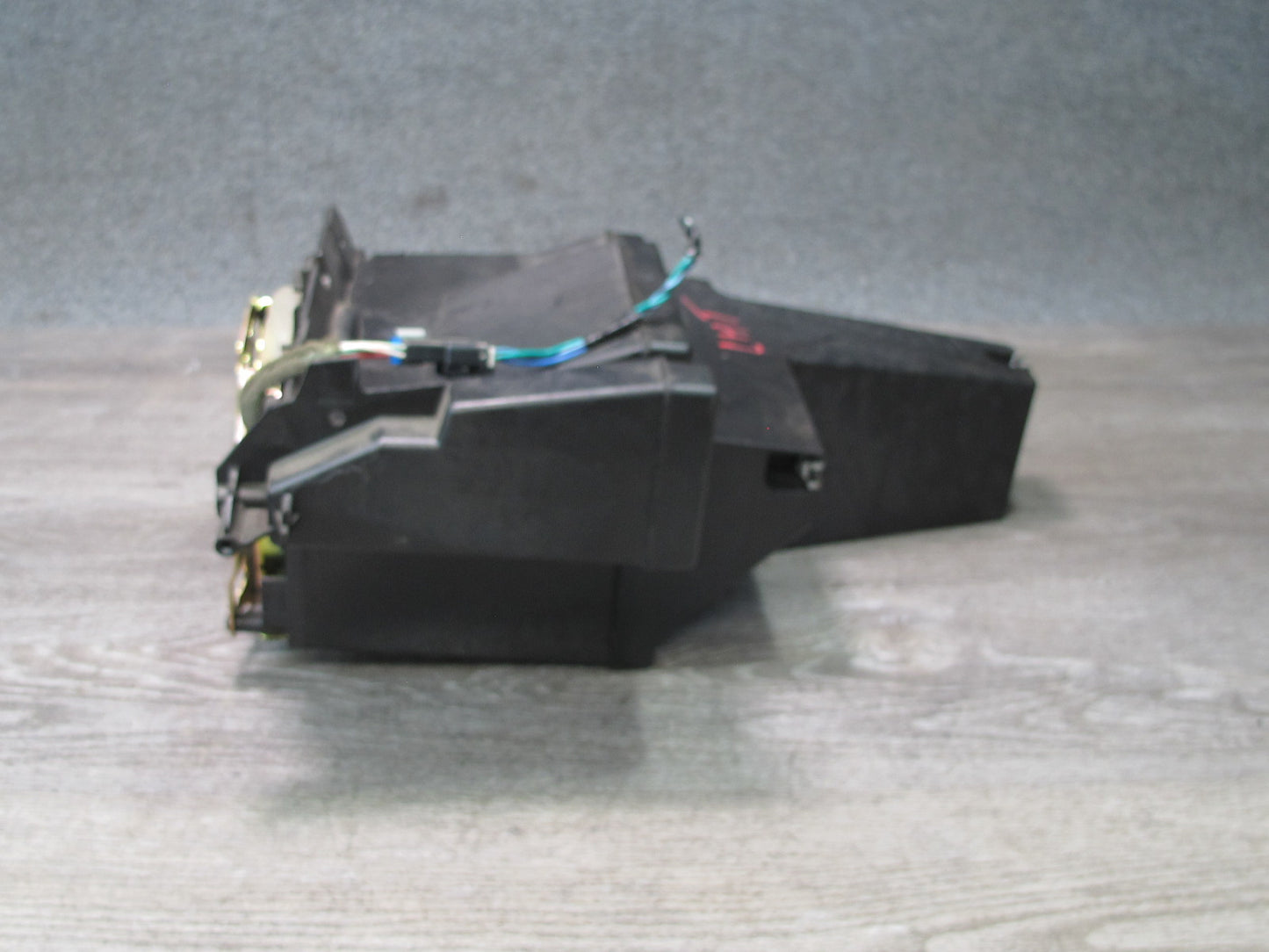 2003-2007 Hummer H2 Bose Audio Subwoofer Speaker Box 15177436