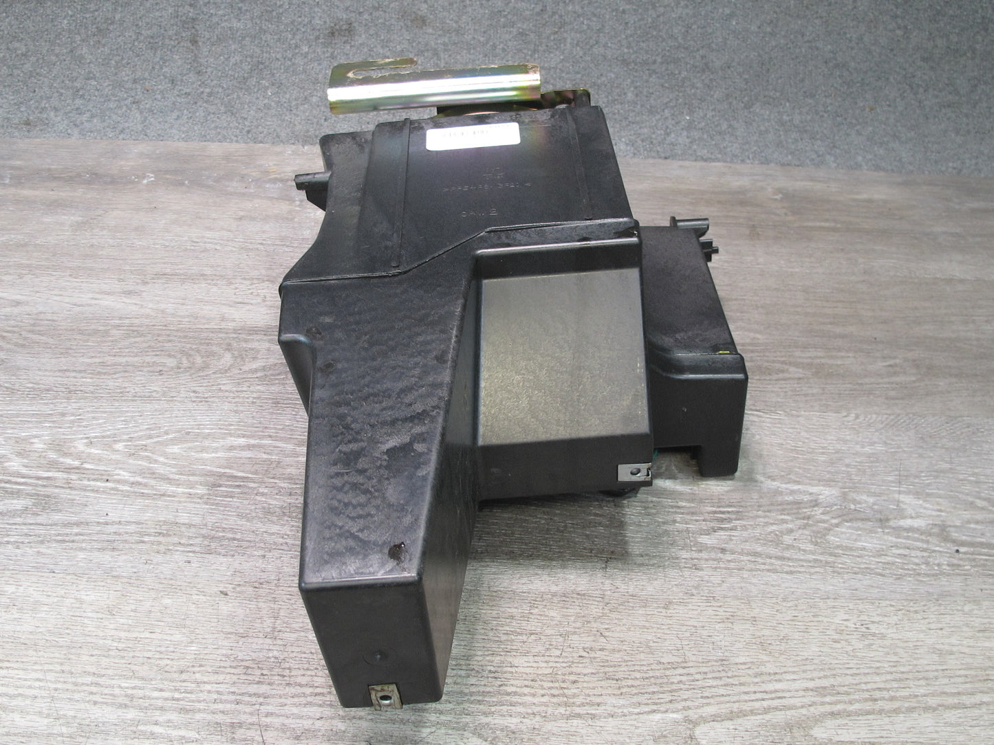 2003-2007 Hummer H2 Bose Audio Subwoofer Speaker Box 15177436