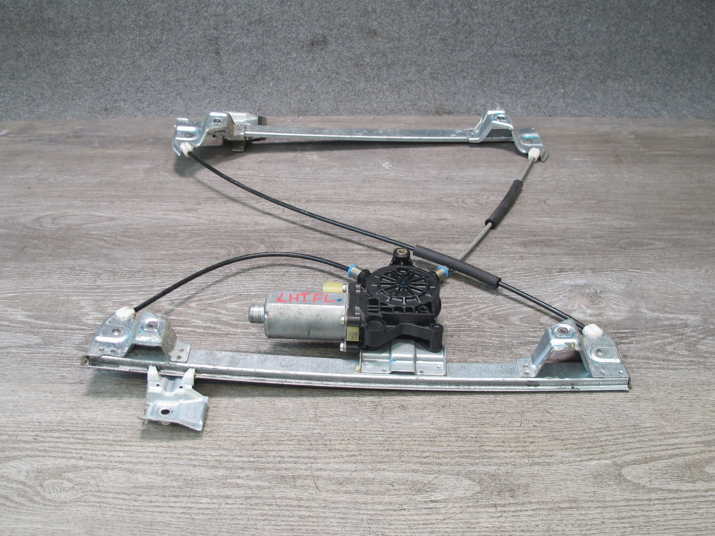 2003-2009 Hummer H2 Front Left Door Window Regulator w Motor