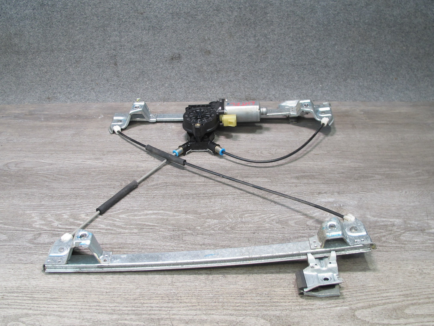 2003-2009 Hummer H2 Front Left Door Window Regulator w Motor