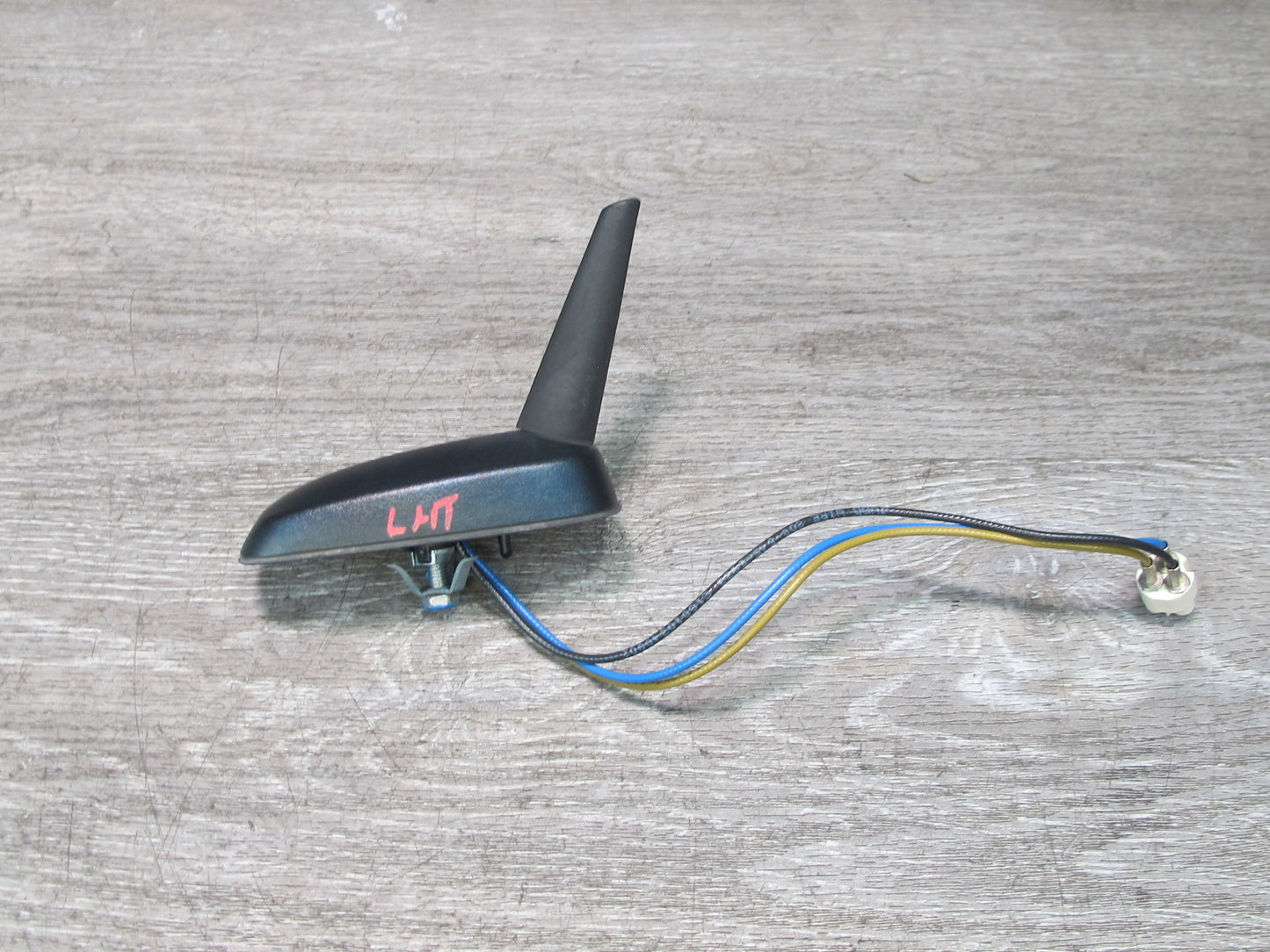 2005-2007 Hummer H2 Roof Radio Shark FIN Antenna 15820847