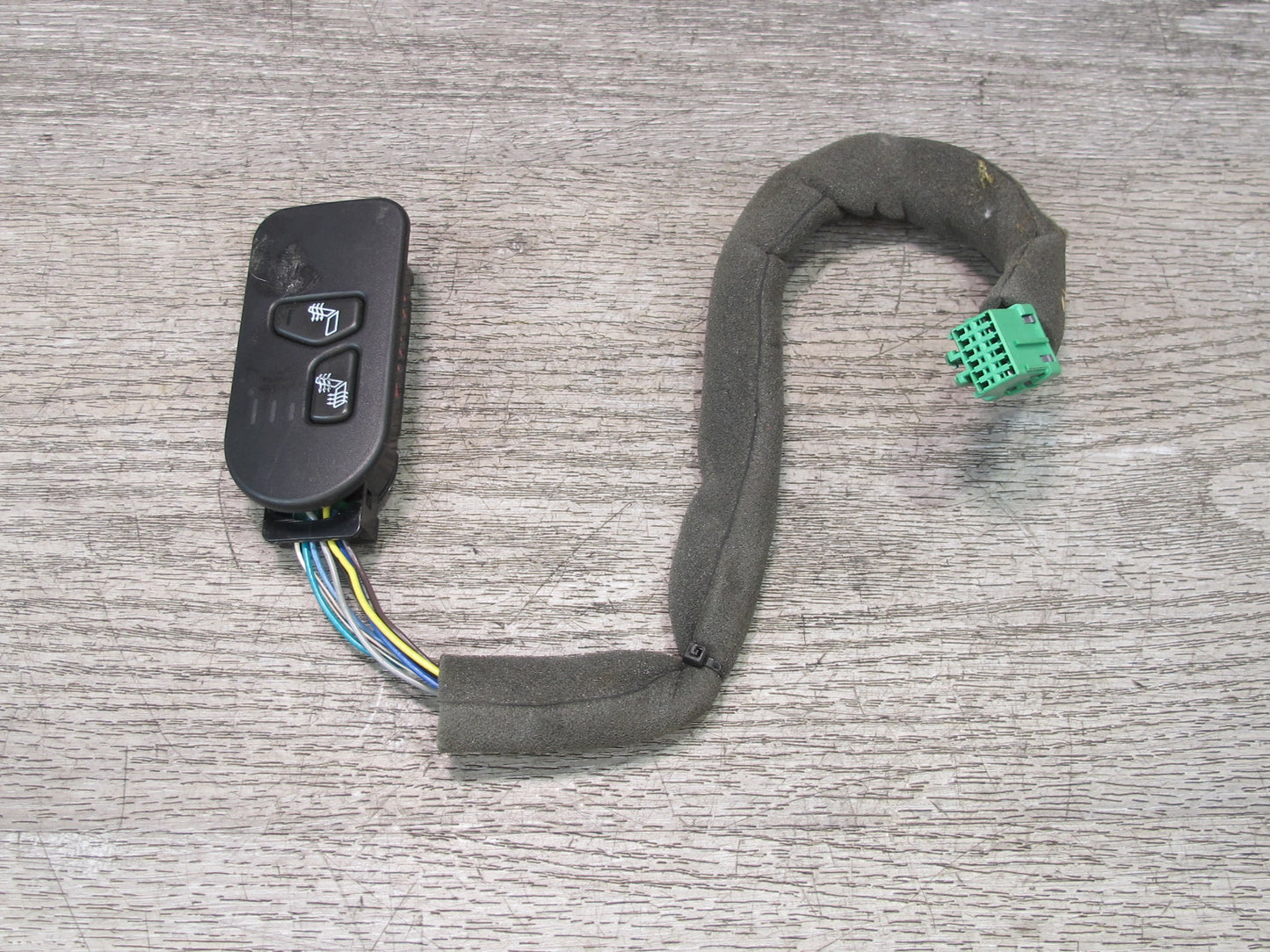 2003-2004 Hummer H2 Front Right Heat ED Seat Heater Switch 15117124