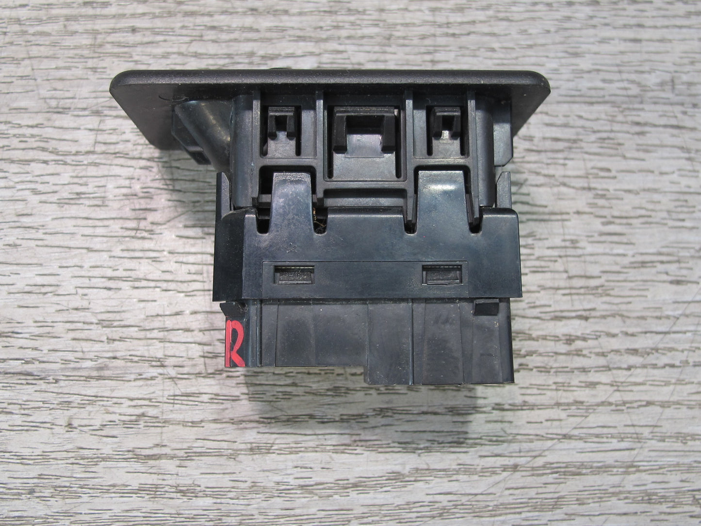 2003-2007 Hummer H2 Rear Right Door Window Switch 15093146