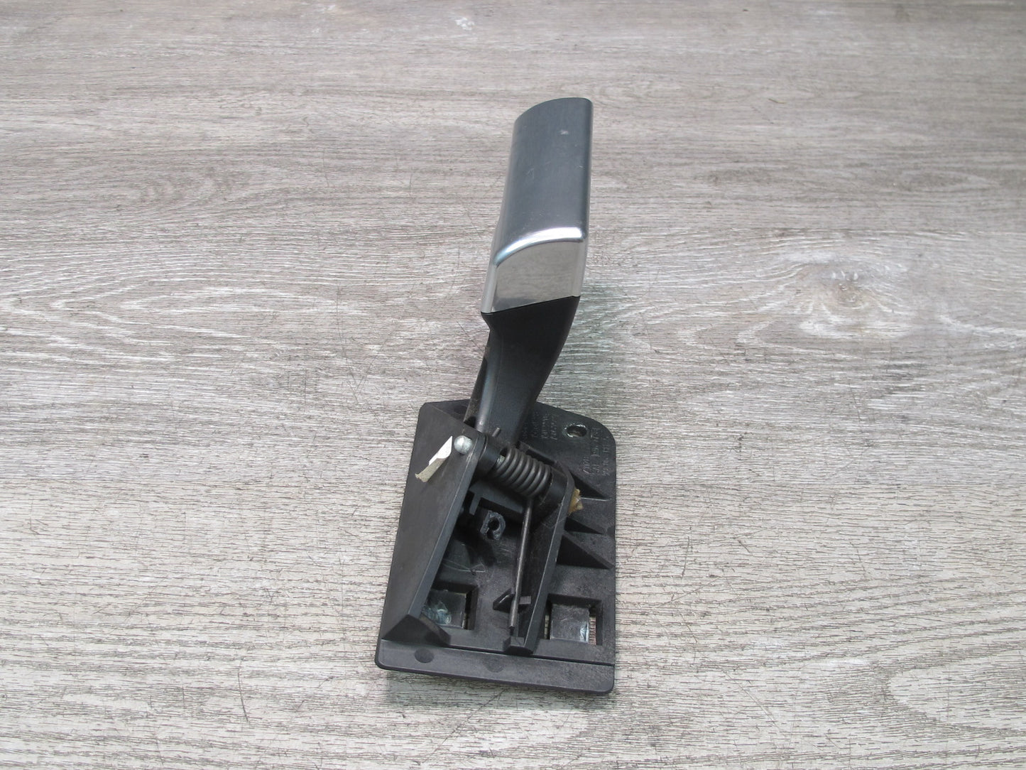 2003-2007 Hummer H2 Front or Rear Right Door Interior Chrome Handle
