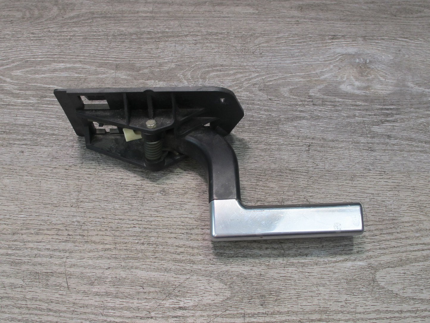 2003-2007 Hummer H2 Front or Rear Left Door Interior Chrome Handle