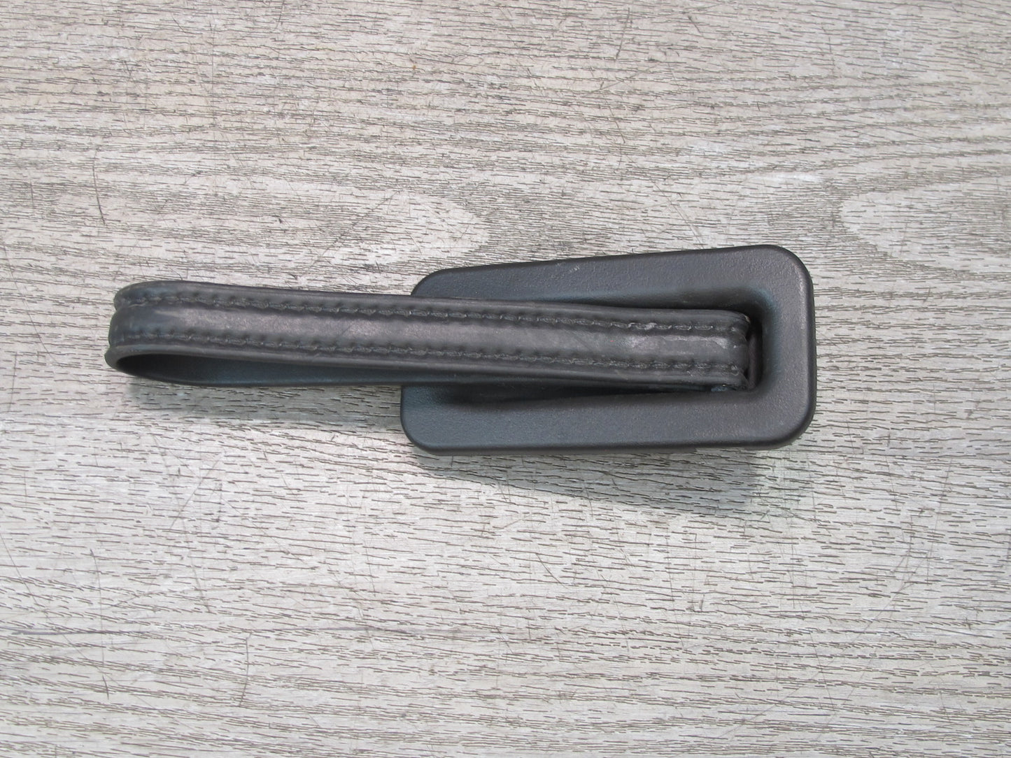 2003-2007 Hummer H2 Rear Trunk Liftgate Assist Pull Lift Strap Handle 15753235