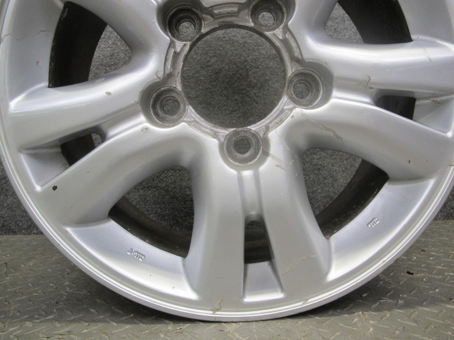 2003-2005 Lexus UZJ100L LX470 Factory 18" R18 Alloy Wheel Rim 18x8J ET60