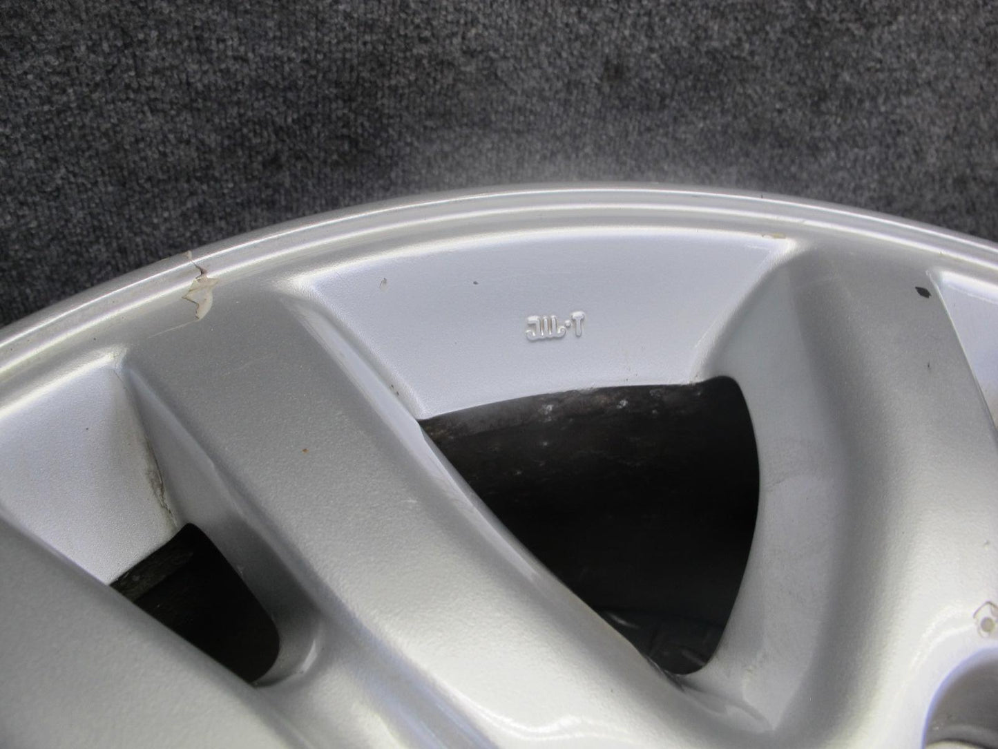 2003-2005 Lexus UZJ100L LX470 Factory 18" R18 Alloy Wheel Rim 18x8J ET60