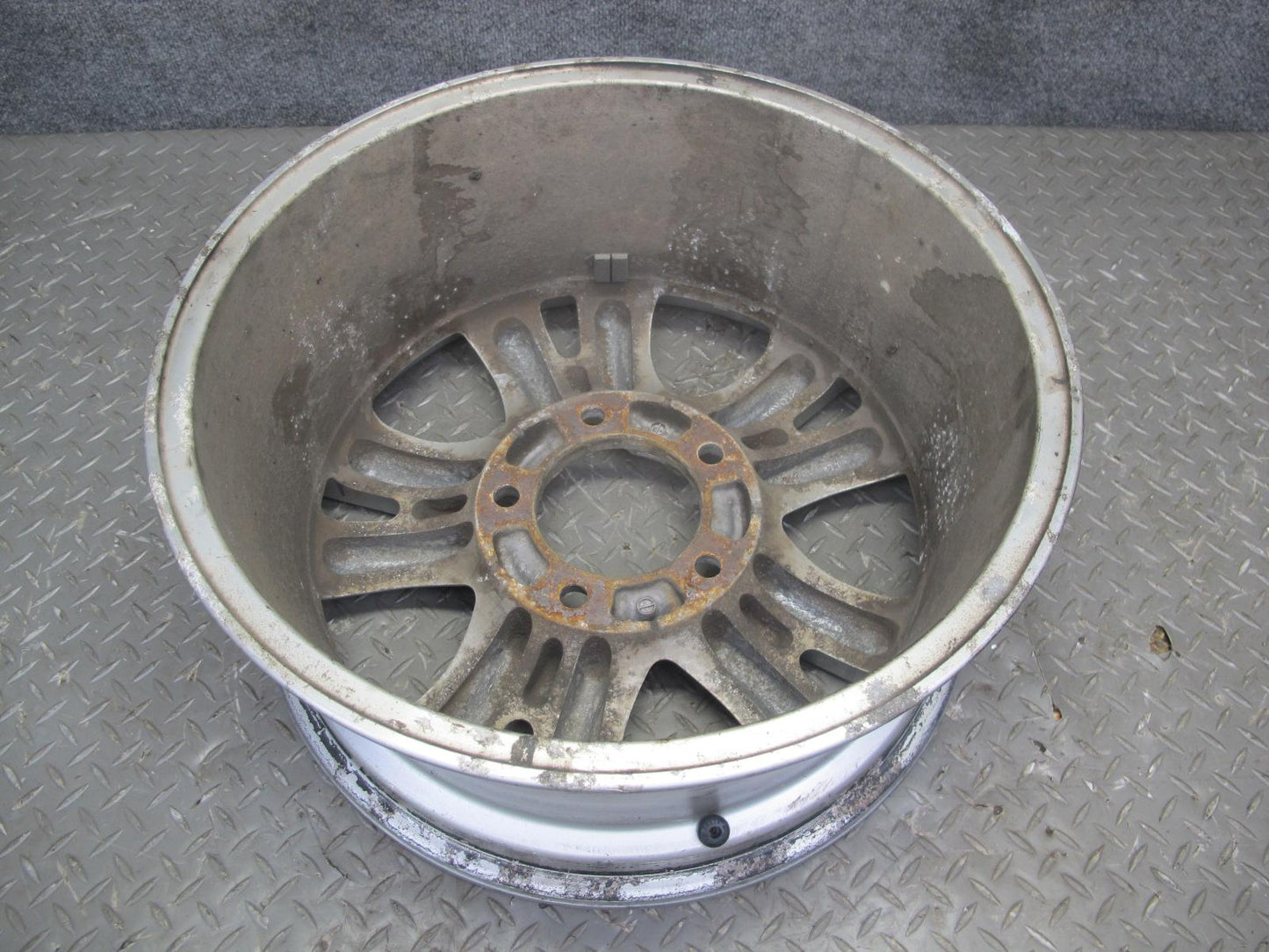 2003-2005 Lexus UZJ100L LX470 Factory 18" R18 Alloy Wheel Rim 18x8J ET60