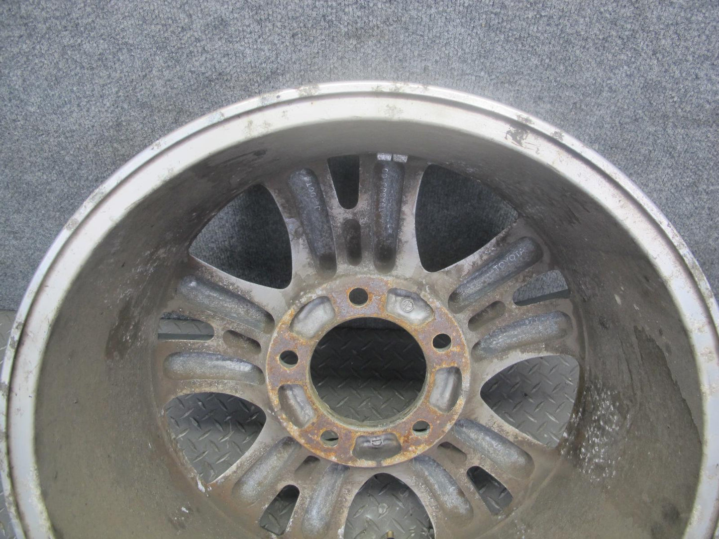 2003-2005 Lexus UZJ100L LX470 Factory 18" R18 Alloy Wheel Rim 18x8J ET60