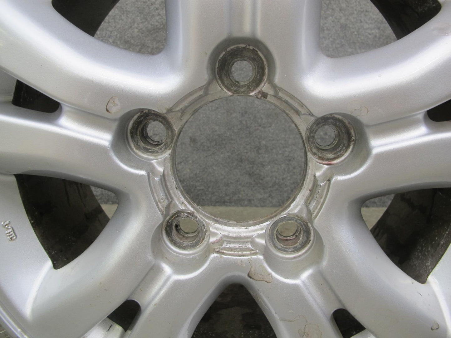 2003-2005 Lexus UZJ100L LX470 Factory 18" R18 Alloy Wheel Rim 18x8J ET60