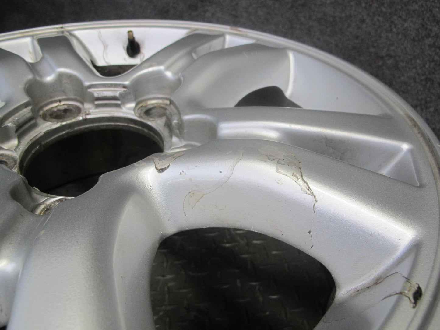 2003-2005 Lexus UZJ100L LX470 Factory 18" R18 Alloy Wheel Rim 18x8J ET60