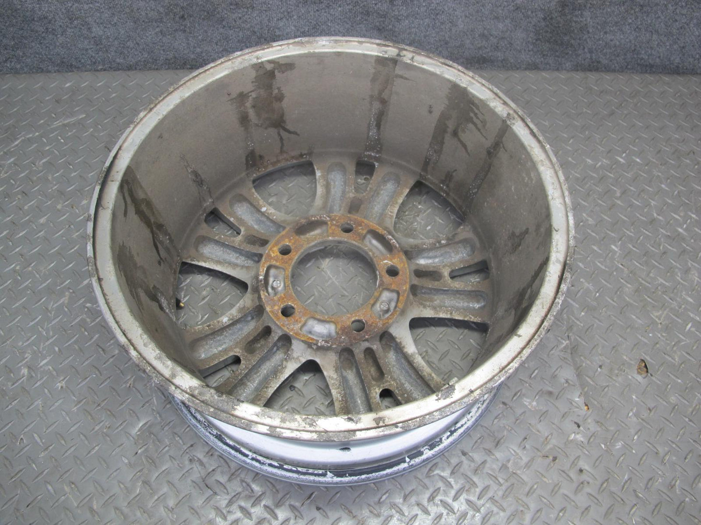 2003-2005 Lexus UZJ100L LX470 Factory 18" R18 Alloy Wheel Rim 18x8J ET60
