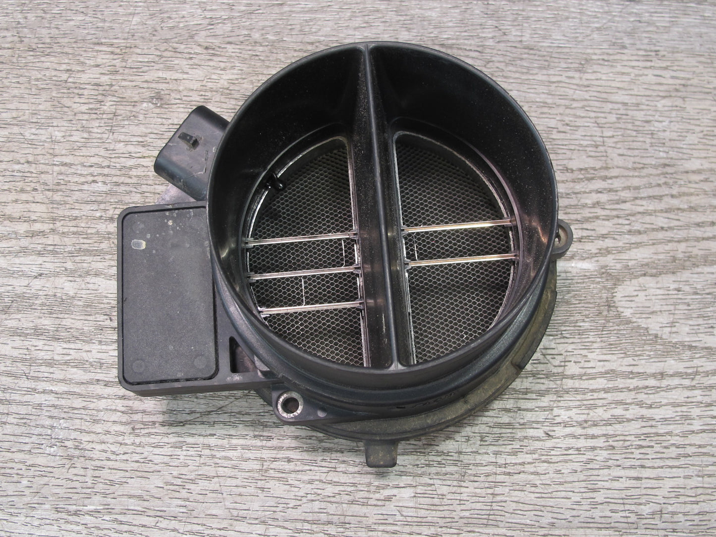 2003-2007 Hummer H2 Air Intake Mass Air Flow Meter MAF Sensor 25168491
