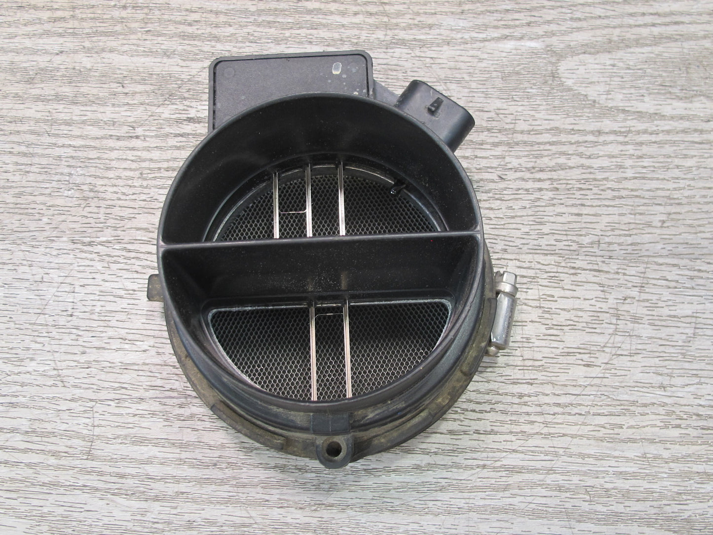 2003-2007 Hummer H2 Air Intake Mass Air Flow Meter MAF Sensor 25168491