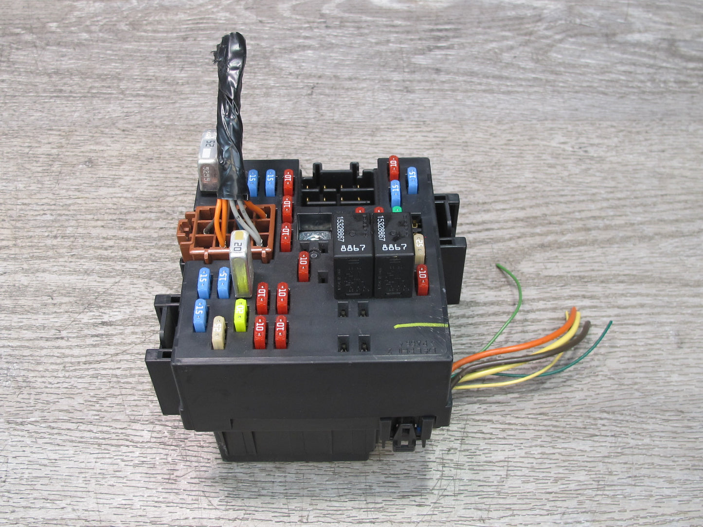 2005-2007 Hummer H2 Dash Cabin Interior Junction Fuse Relay Box 15266952
