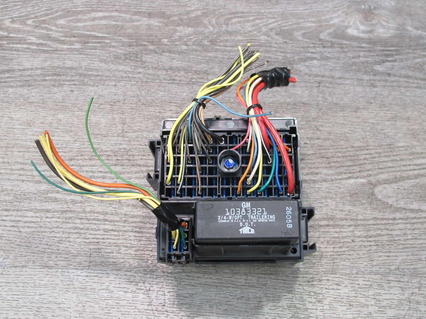 2005-2007 Hummer H2 Dash Cabin Interior Junction Fuse Relay Box 15266952
