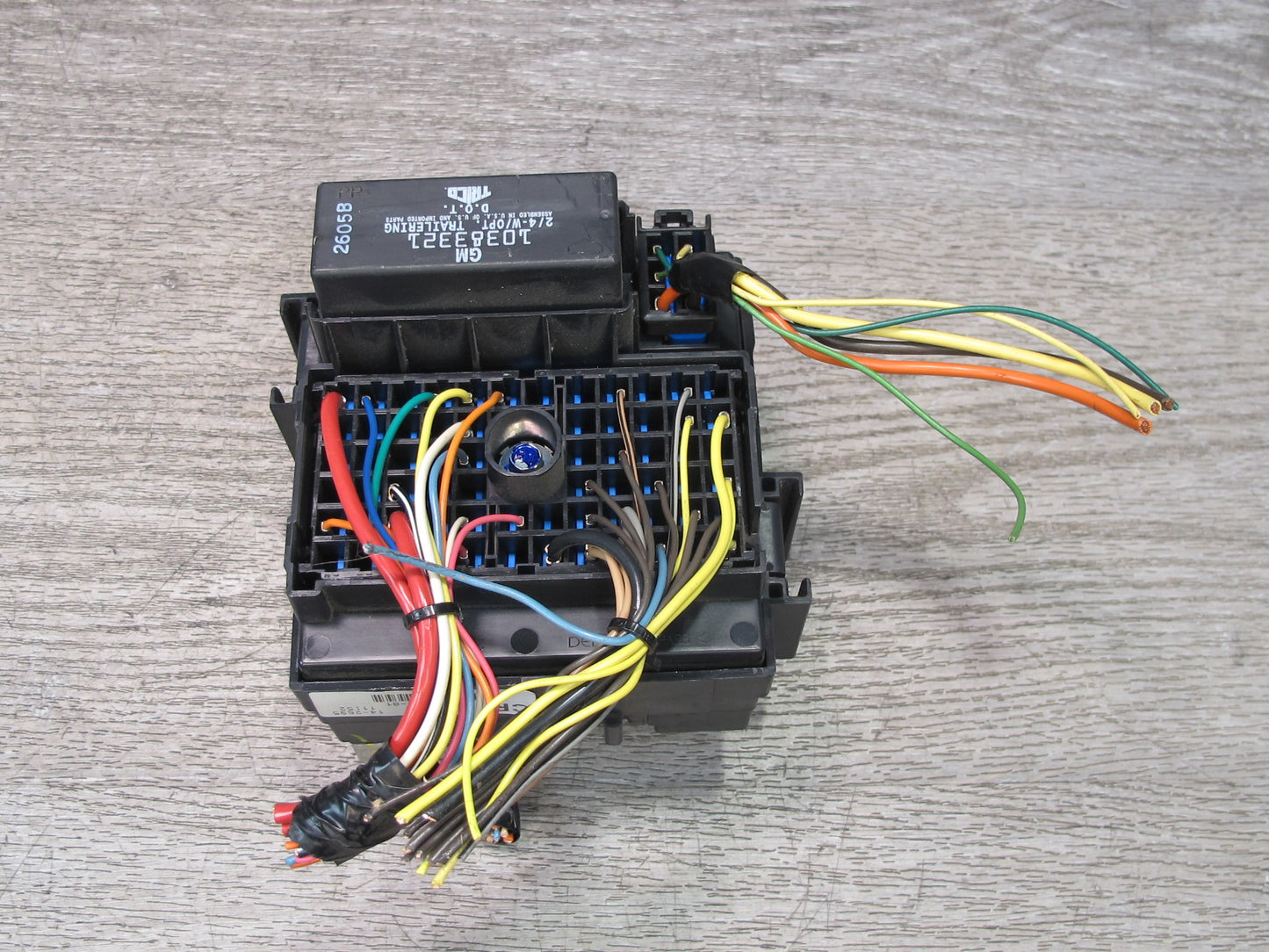 2005-2007 Hummer H2 Dash Cabin Interior Junction Fuse Relay Box 15266952