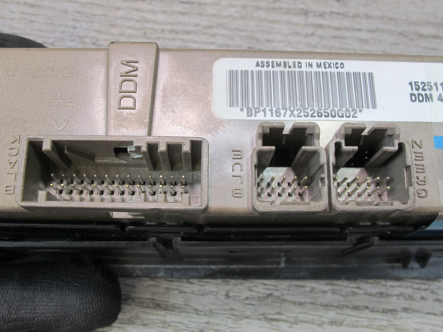 2005-2007 Hummer H2 Front Left Door Master Power Window Mirror Switch w Trim