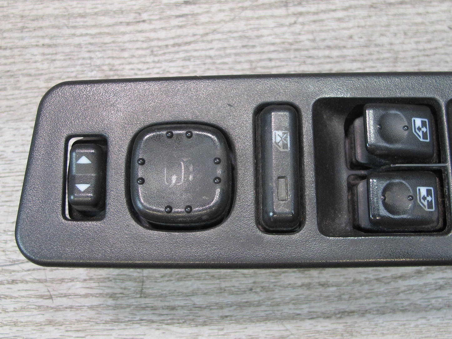 2005-2007 Hummer H2 Front Left Door Master Power Window Mirror Switch w Trim