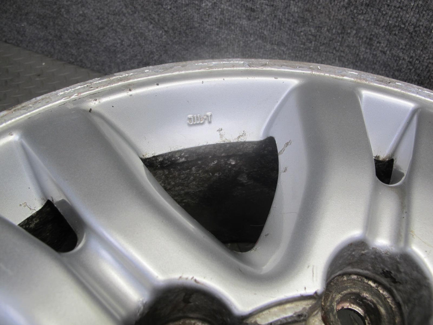 2003-2005 Lexus UZJ100L LX470 Factory 18" R18 Alloy Wheel Rim 18x8J ET60