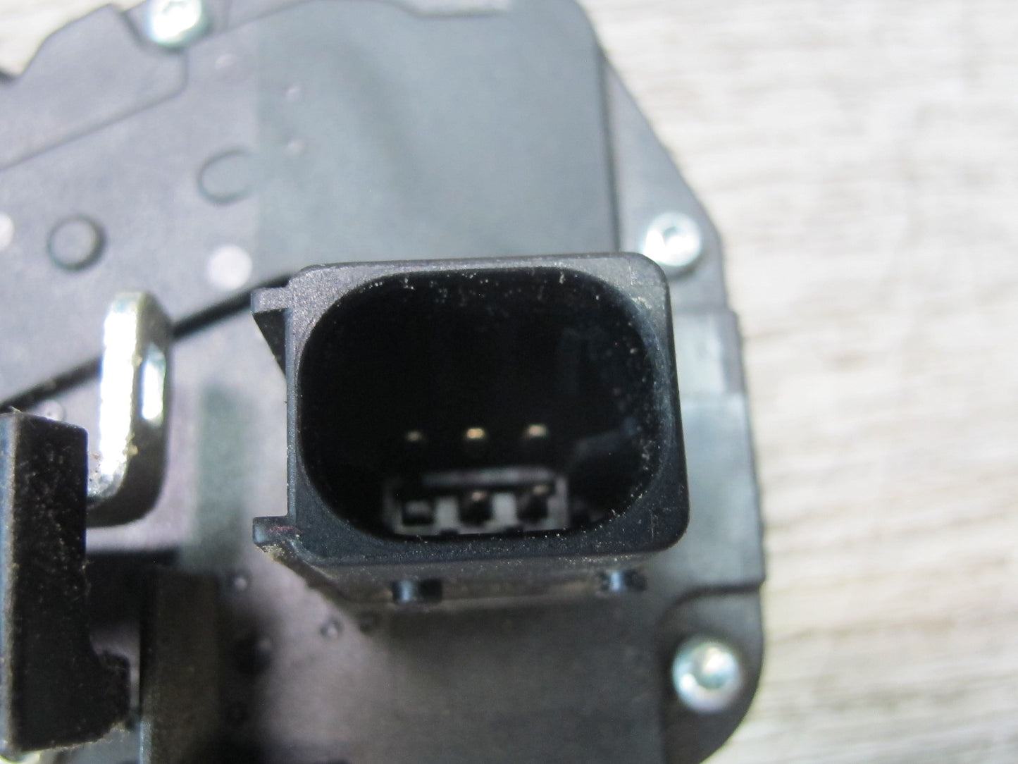 2006-2007 Hummer H2 Front Right Door Lock Latch Actuator 15277648