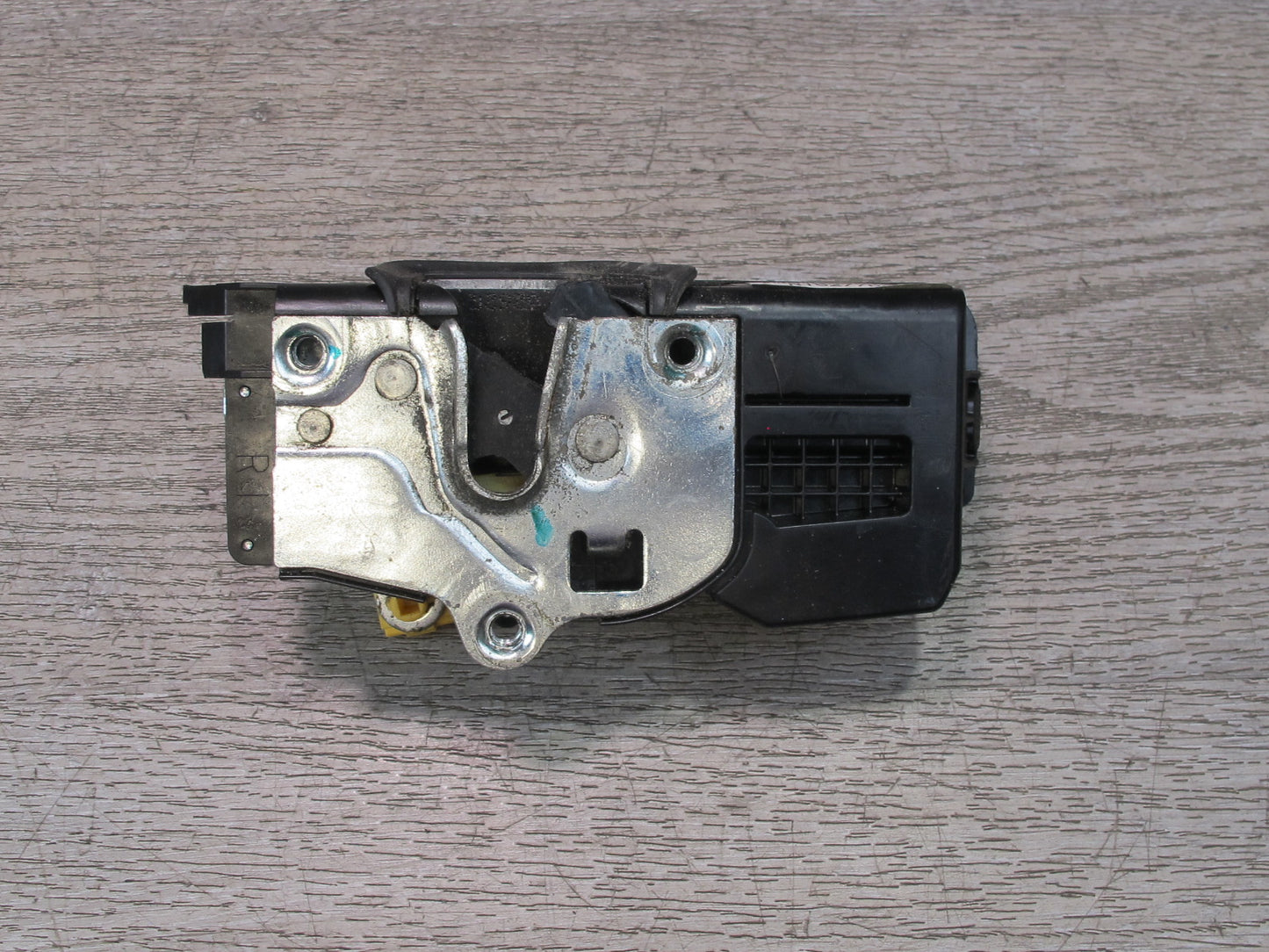 2006-2007 Hummer H2 Front Right Door Lock Latch Actuator 15277648