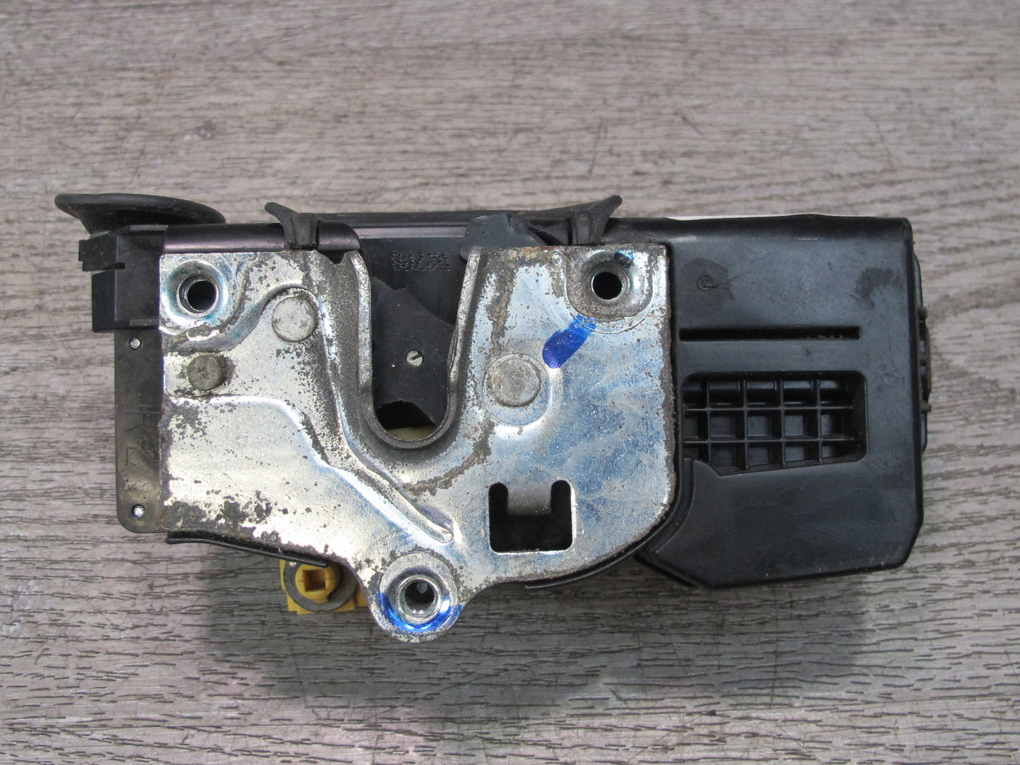 2003-2007 Hummer H2 Rear Right Door Lock Latch Actuator 15254039