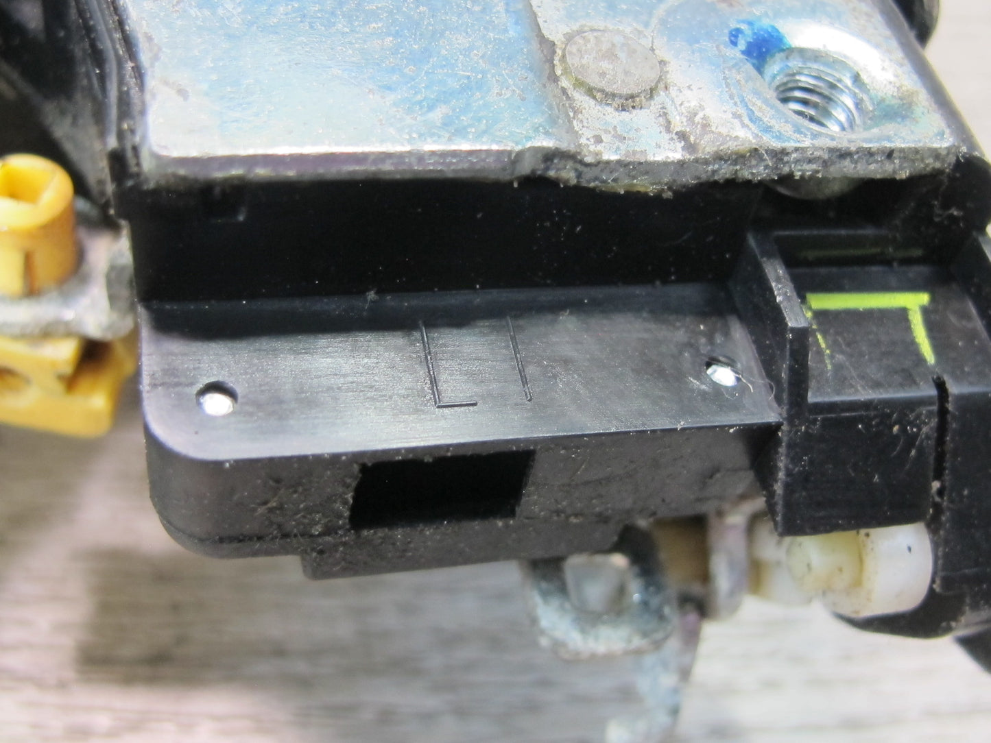 2003-2007 Hummer H2 Rear Left Door Lock Latch Actuator 15254038