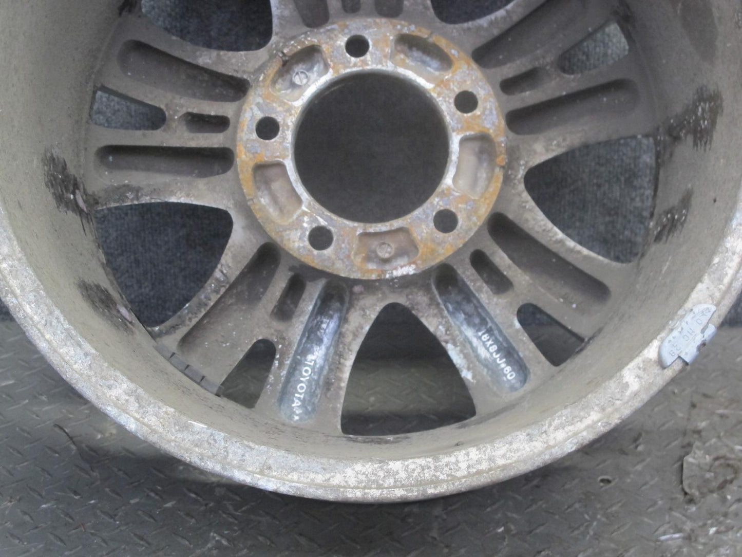 2003-2005 Lexus UZJ100L LX470 Factory 18" R18 Alloy Wheel Rim 18x8J ET60