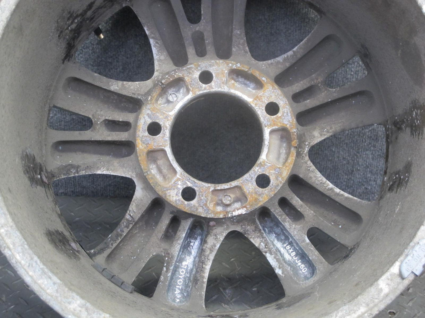 2003-2005 Lexus UZJ100L LX470 Factory 18" R18 Alloy Wheel Rim 18x8J ET60