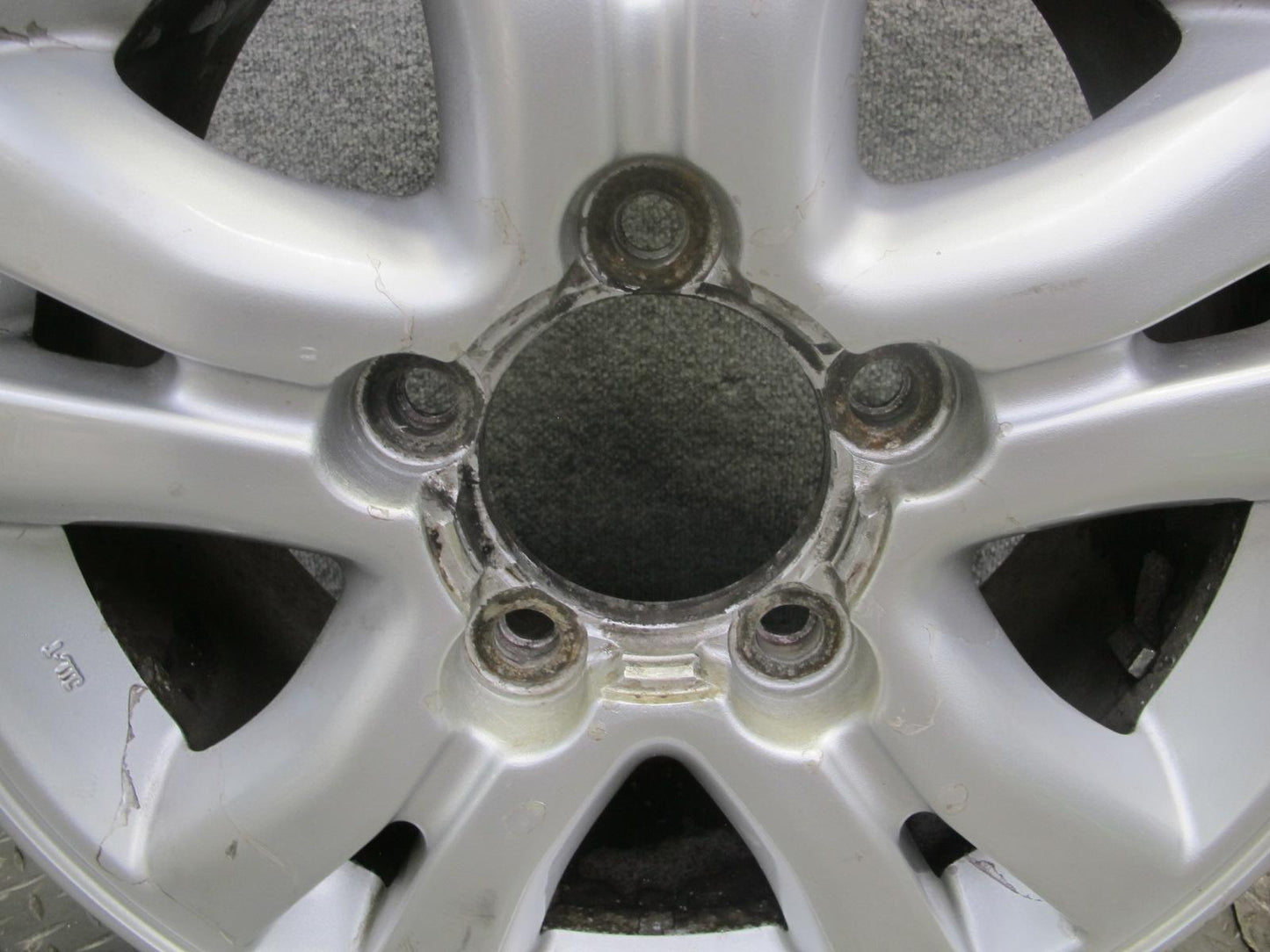 2003-2005 Lexus UZJ100L LX470 Factory 18" R18 Alloy Wheel Rim 18x8J ET60