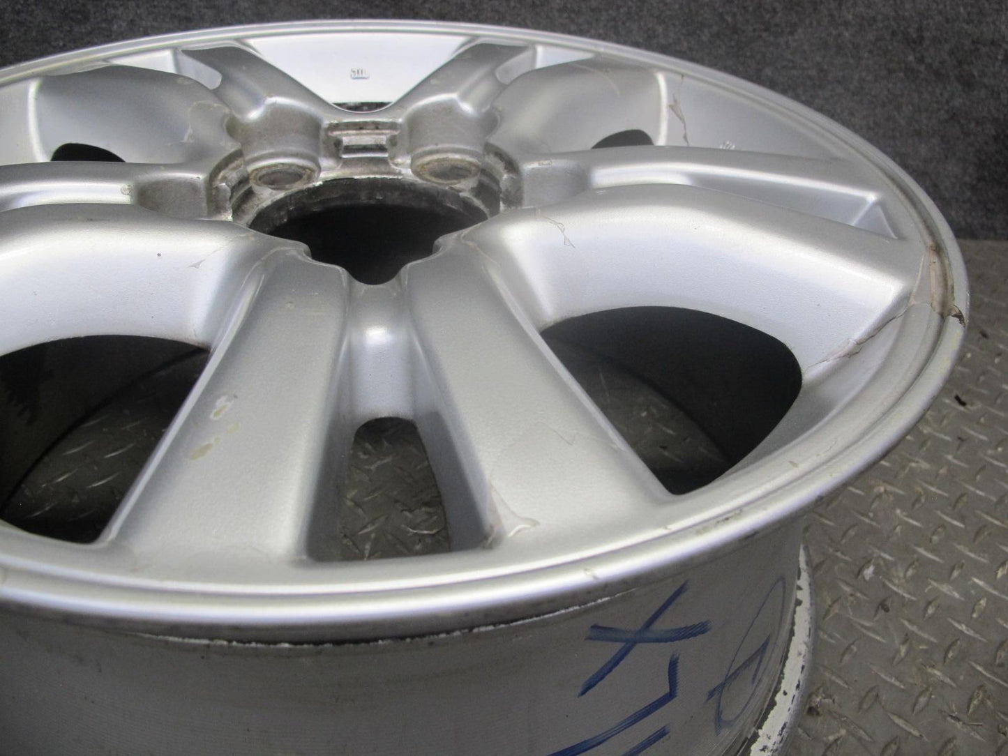 2003-2005 Lexus UZJ100L LX470 Factory 18" R18 Alloy Wheel Rim 18x8J ET60