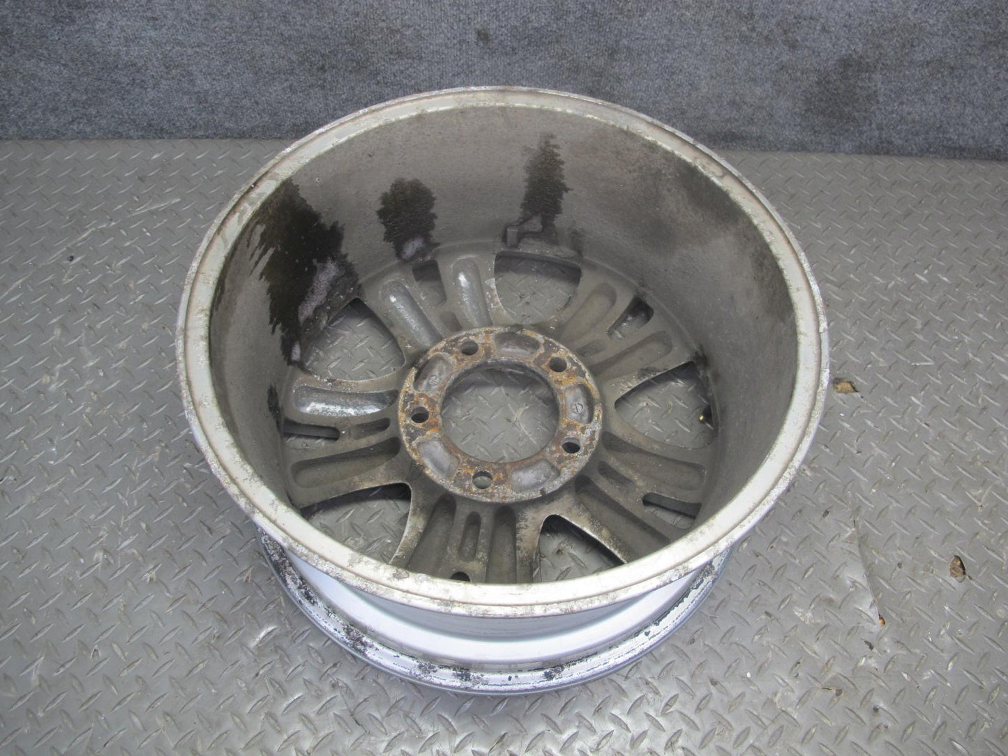 2003-2005 Lexus UZJ100L LX470 Factory 18" R18 Alloy Wheel Rim 18x8J ET60