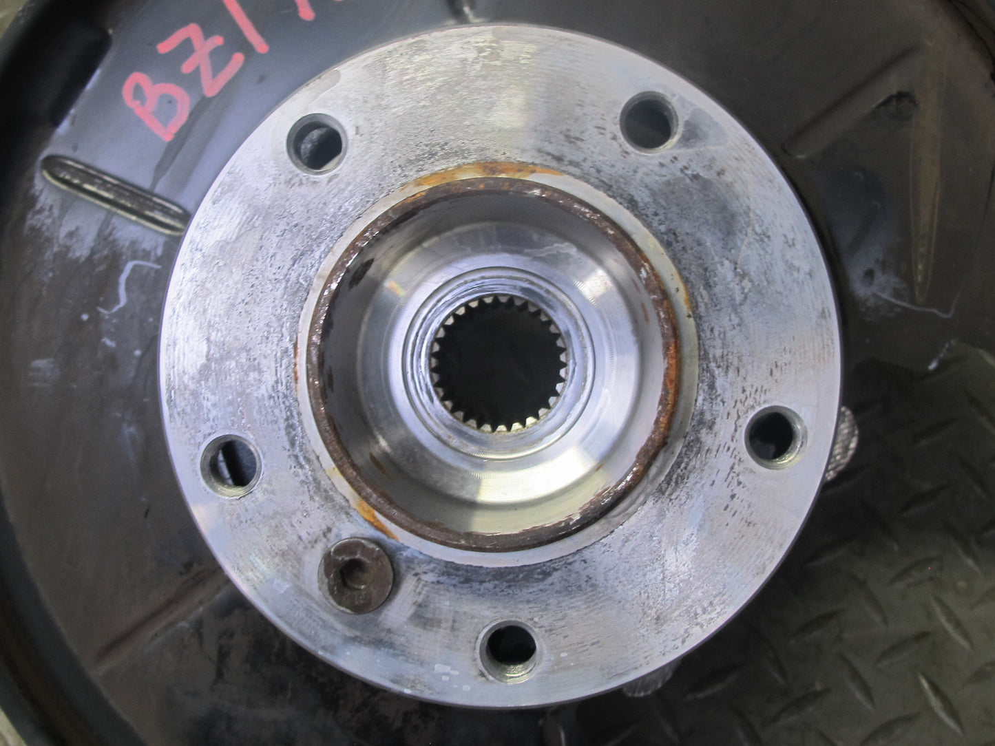 03-08 BMW E85 Z4 RWD Rear Right Spindle Knuckle Trailing Arm Hub Bearing 96K OEM