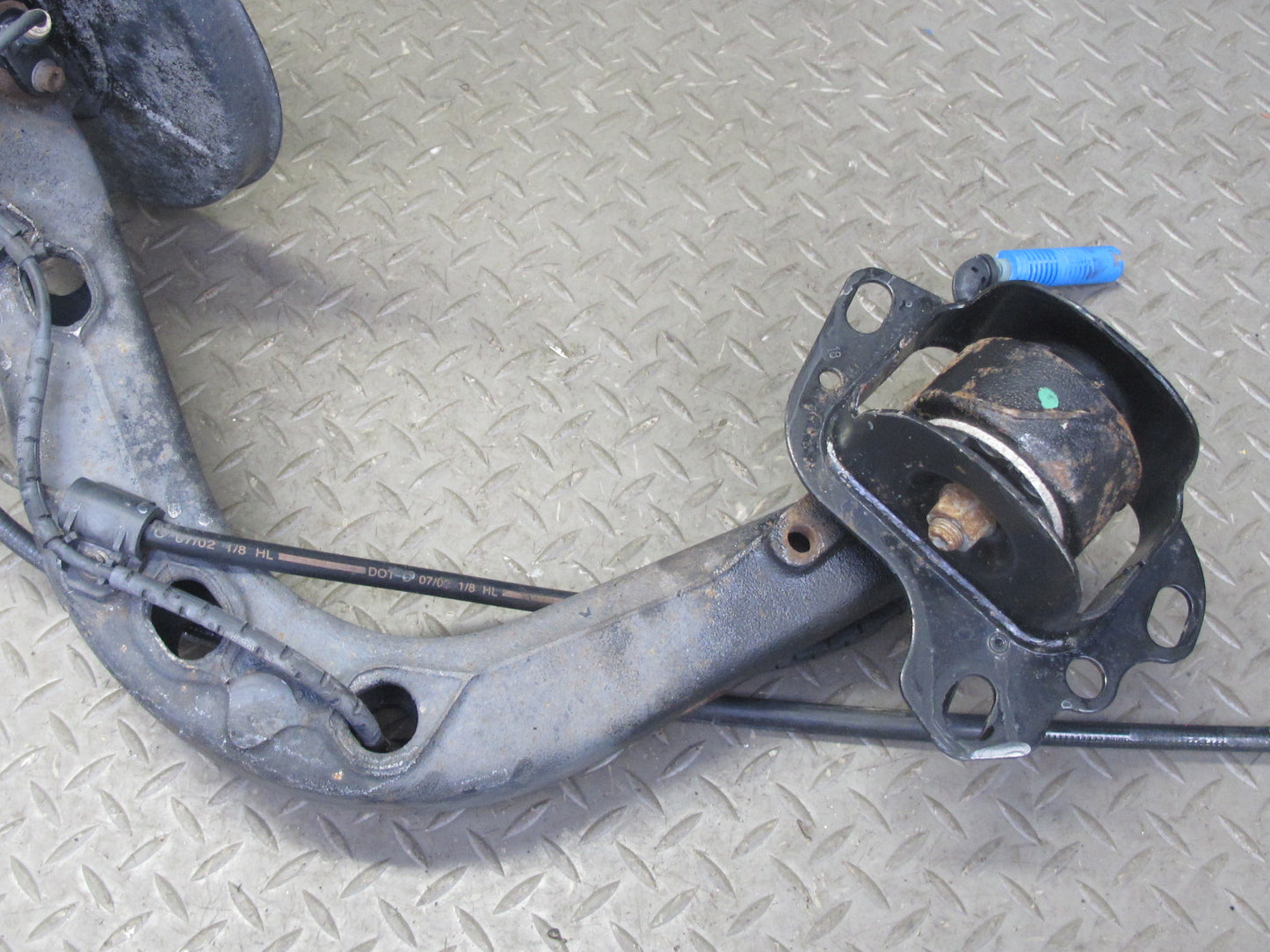 03-08 BMW E85 Z4 RWD Rear Left Spindle Knuckle Trailing Arm Hub Bearing 96K OEM