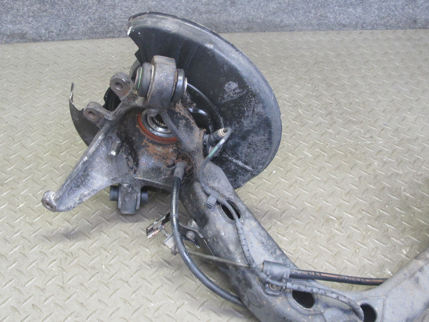 03-08 BMW E85 Z4 RWD Rear Left Spindle Knuckle Trailing Arm Hub Bearing 96K OEM