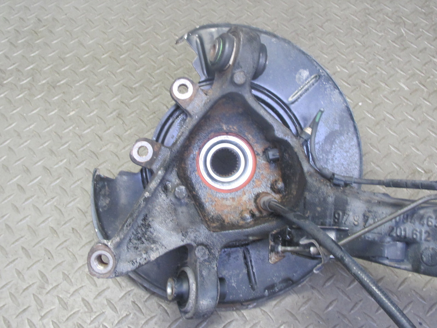 03-08 BMW E85 Z4 RWD Rear Left Spindle Knuckle Trailing Arm Hub Bearing 96K OEM