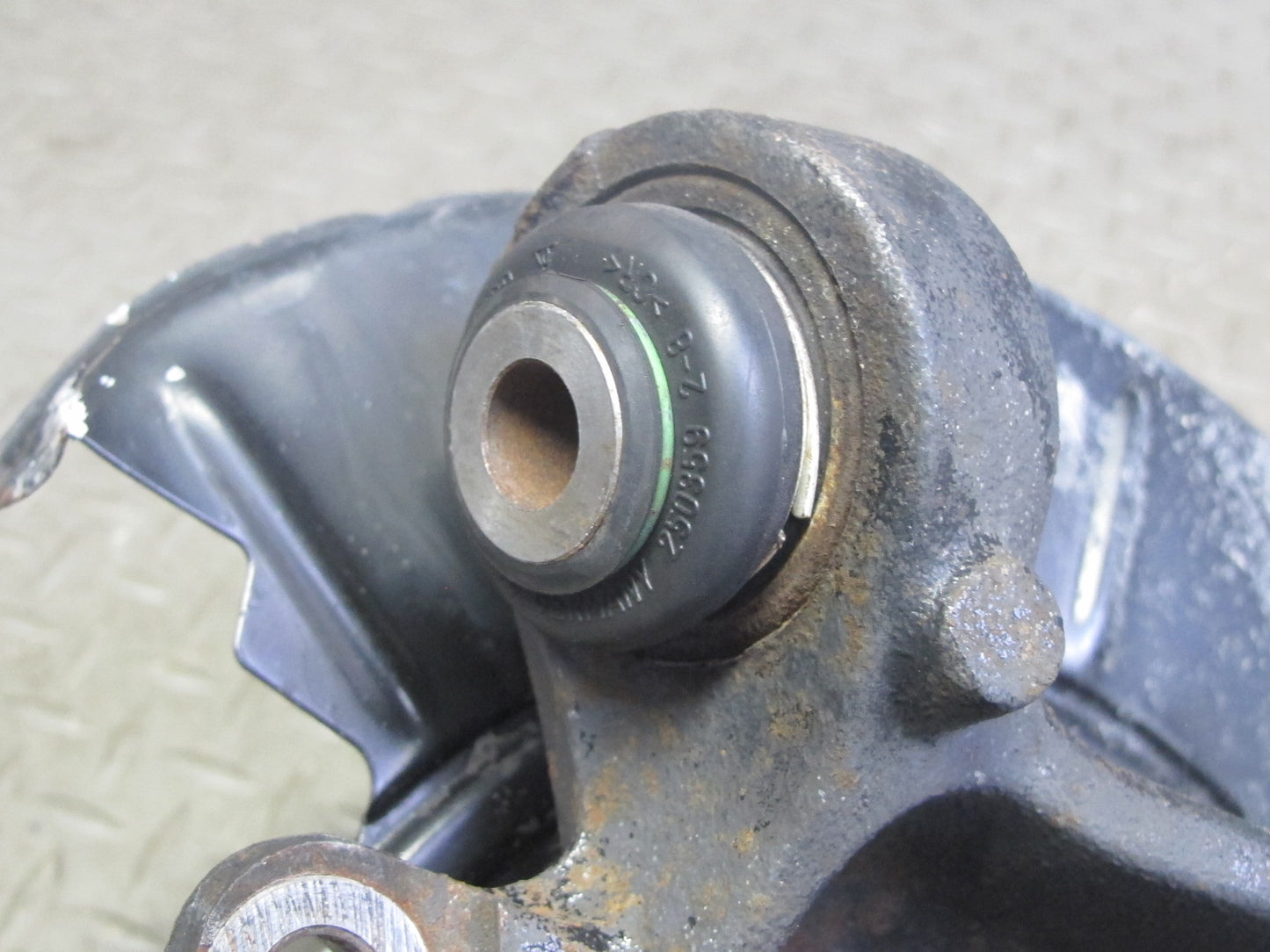 03-08 BMW E85 Z4 RWD Rear Left Spindle Knuckle Trailing Arm Hub Bearing 96K OEM