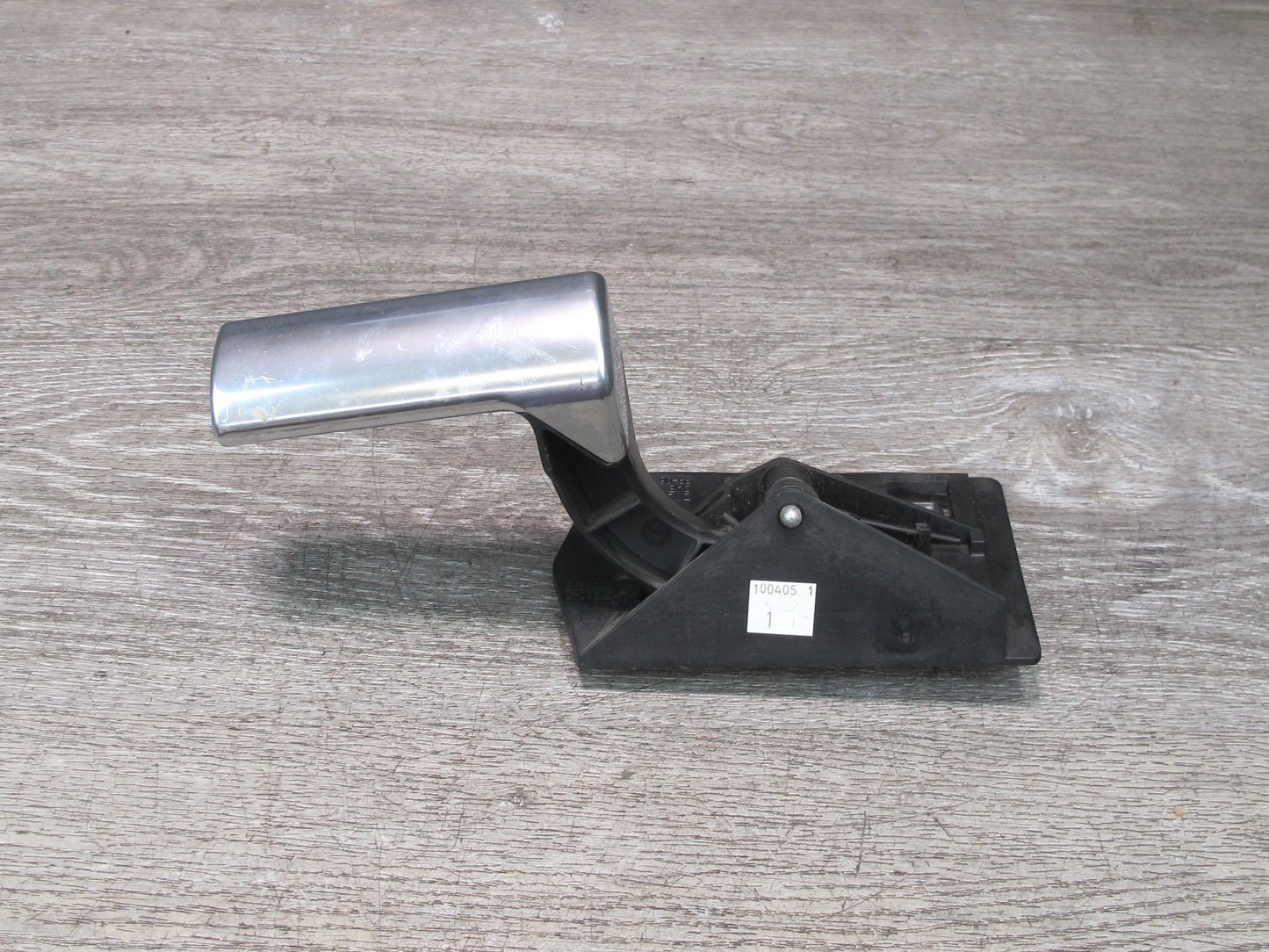 2003-2007 Hummer H2 Front or Rear Right Door Interior Chrome Handle