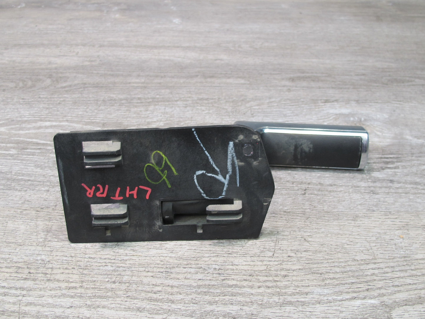 2003-2007 Hummer H2 Front or Rear Right Door Interior Chrome Handle