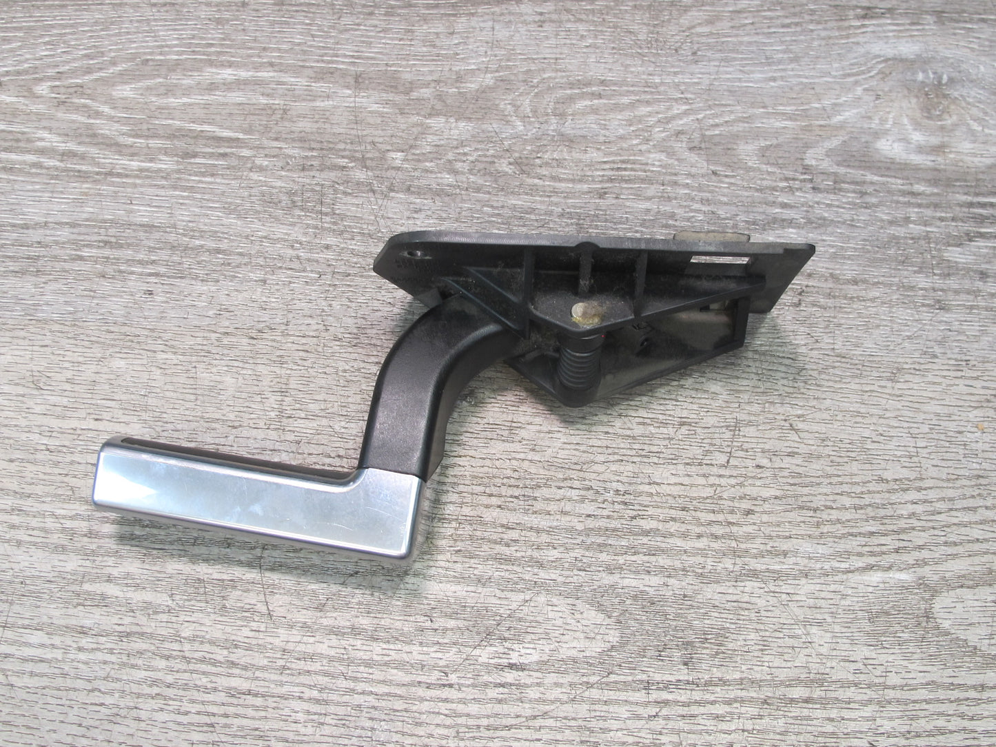 2003-2007 Hummer H2 Front or Rear Right Door Interior Chrome Handle